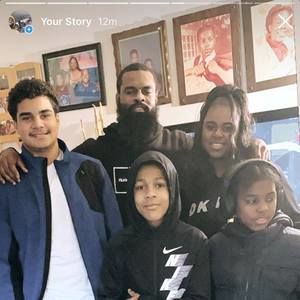 Meet your Posher, Dee